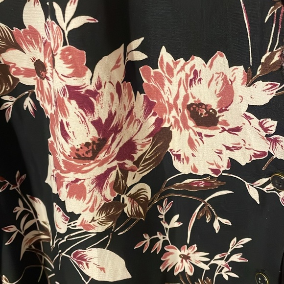 EUC 3/4 sleeve button up floral dress - Picture 2 of 4